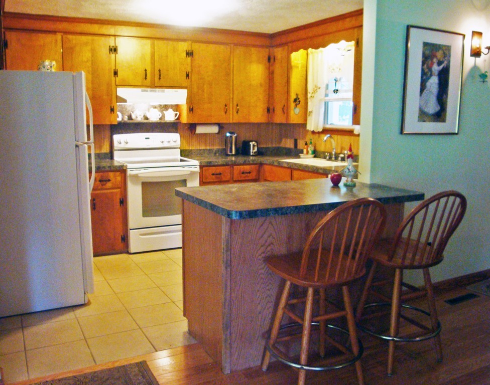 86 Stone School Road Sutton, MA 01590 - Photo 14 of 30