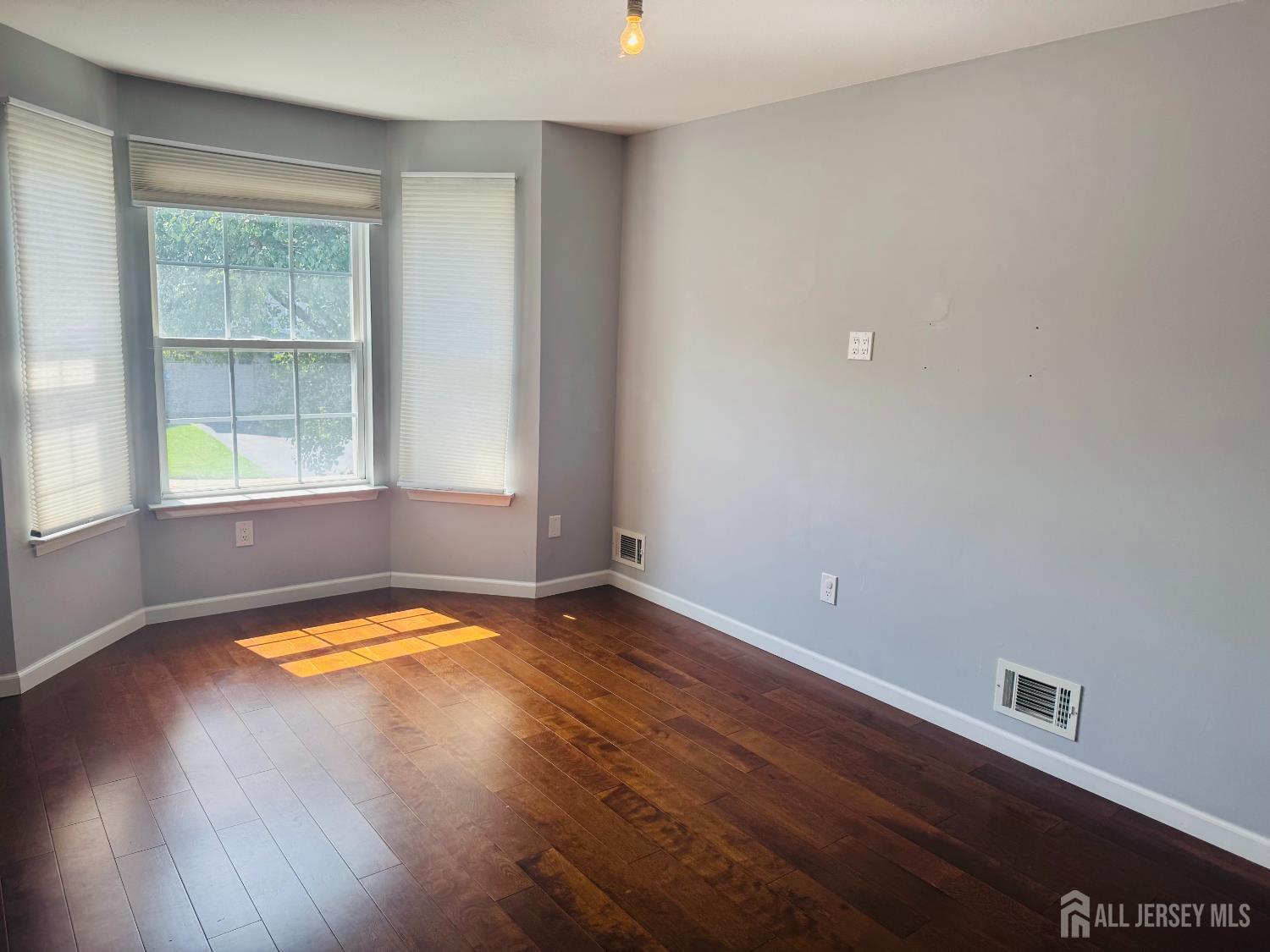 171 Nebula Road Piscataway, NJ 08854 - Photo 13 of 19
