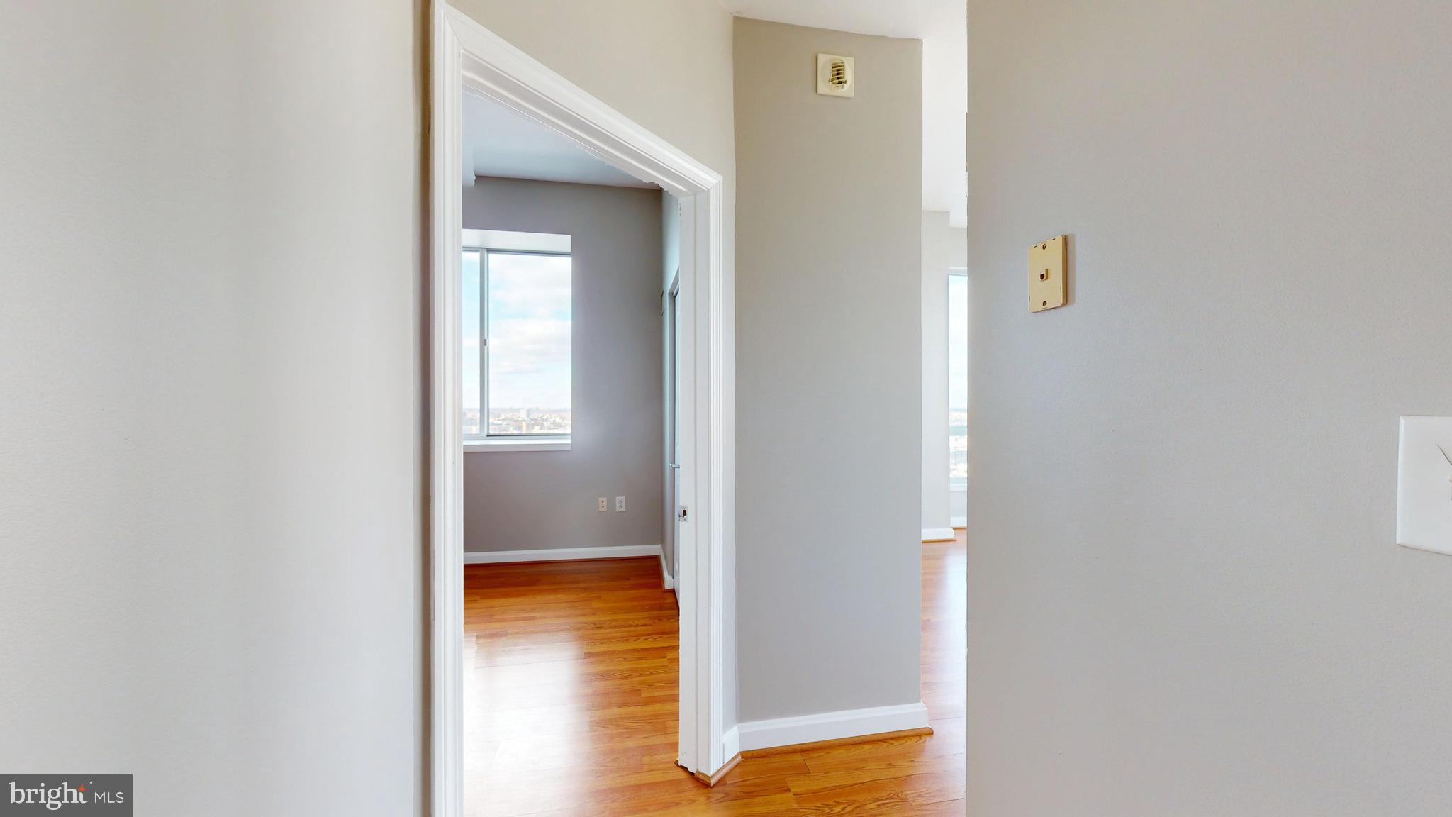 901 North Penn Street, Unit R2404 Philadelphia, PA 19123 - Photo 20 of 29 a view of a bathroom from a hallway