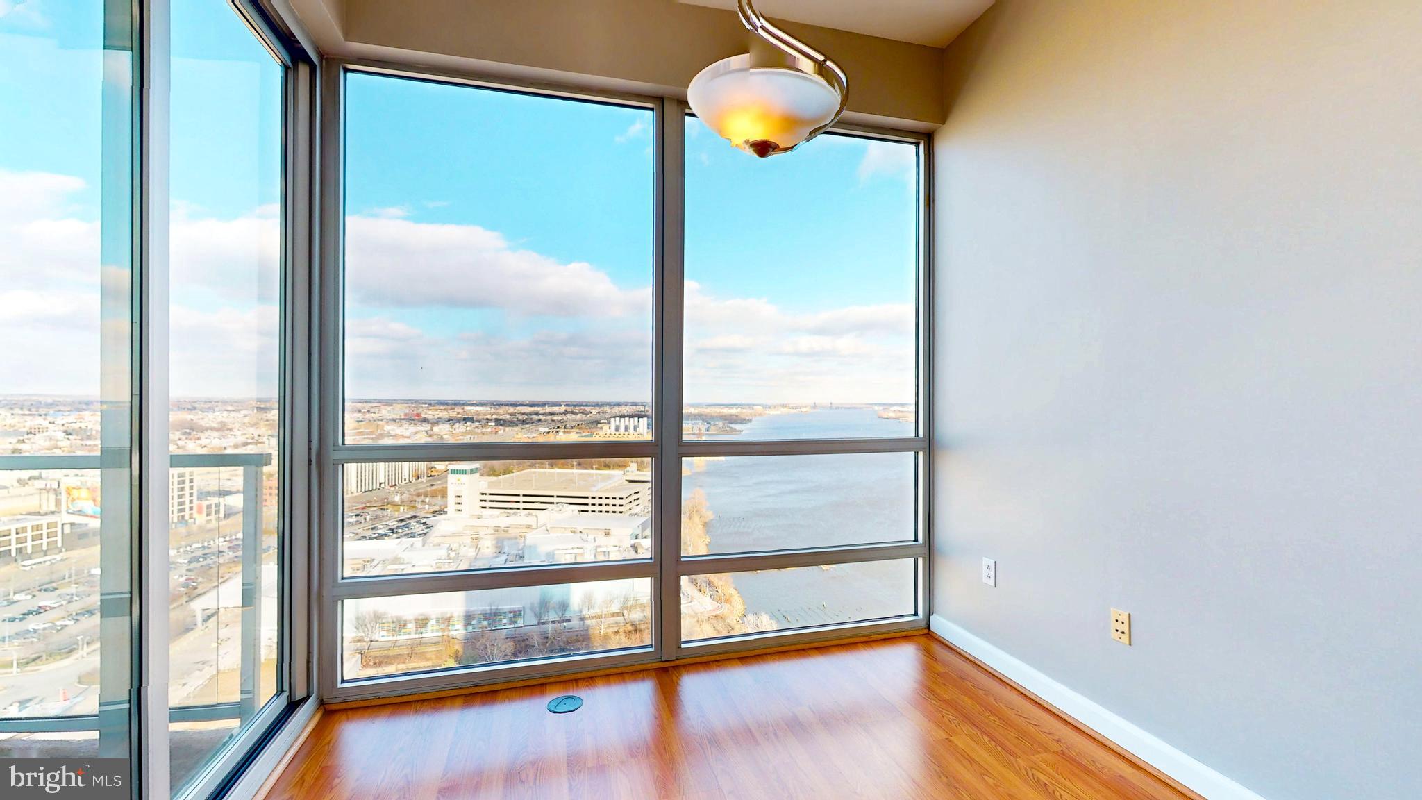 901 North Penn Street, Unit R2404 Philadelphia, PA 19123 - Photo 9 of 29 a room with window