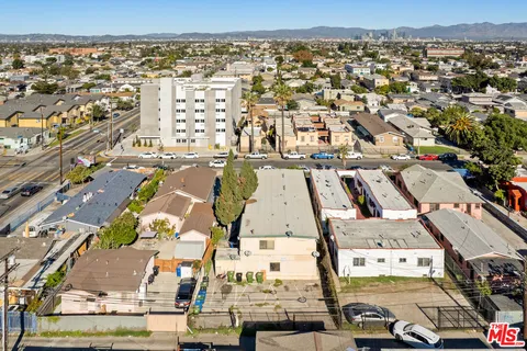 $1,395,000 | 732 West 76th Street, Los Angeles, CA 90003