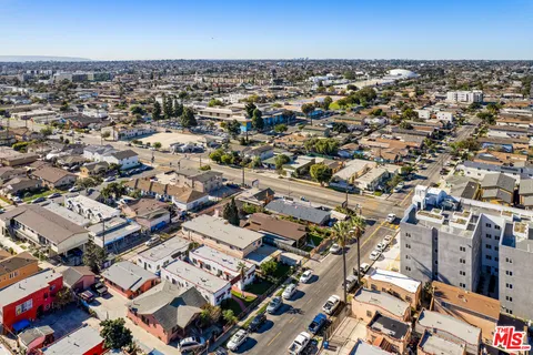 $1,395,000 | 732 West 76th Street, Los Angeles, CA 90003