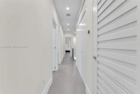 $8,000 | 3055 Carter Street, Unit 3055, Miami, FL 33133