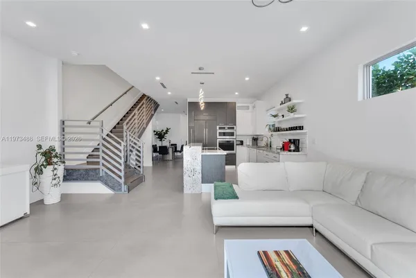 $8,000 | 3055 Carter Street, Unit 3055, Miami, FL 33133