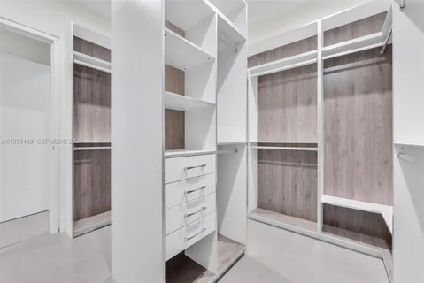 $8,000 | 3055 Carter Street, Unit 3055, Miami, FL 33133