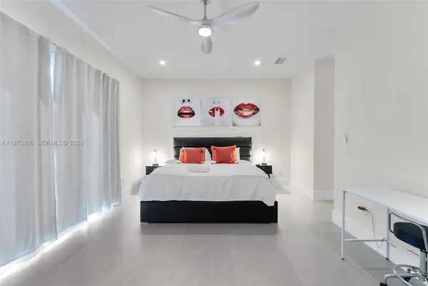 $8,000 | 3055 Carter Street, Unit 3055, Miami, FL 33133
