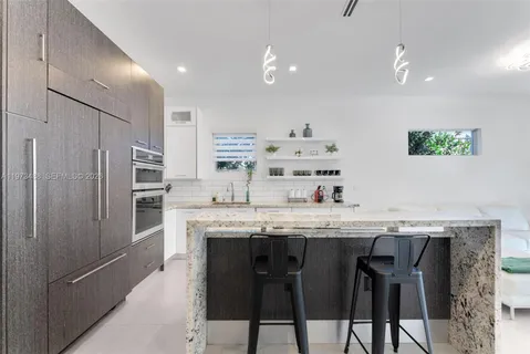 $8,000 | 3055 Carter Street, Unit 3055, Miami, FL 33133