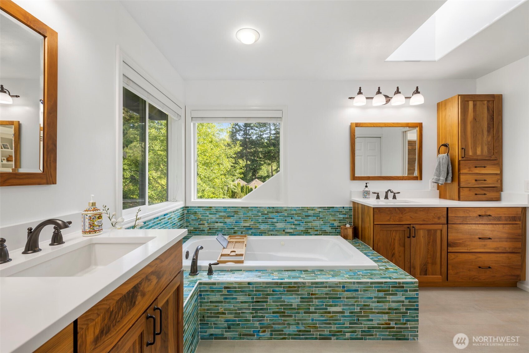 6817 Picnic Point Road Edmonds, WA 98026 - Photo 15 of 40 Gallery Image 15