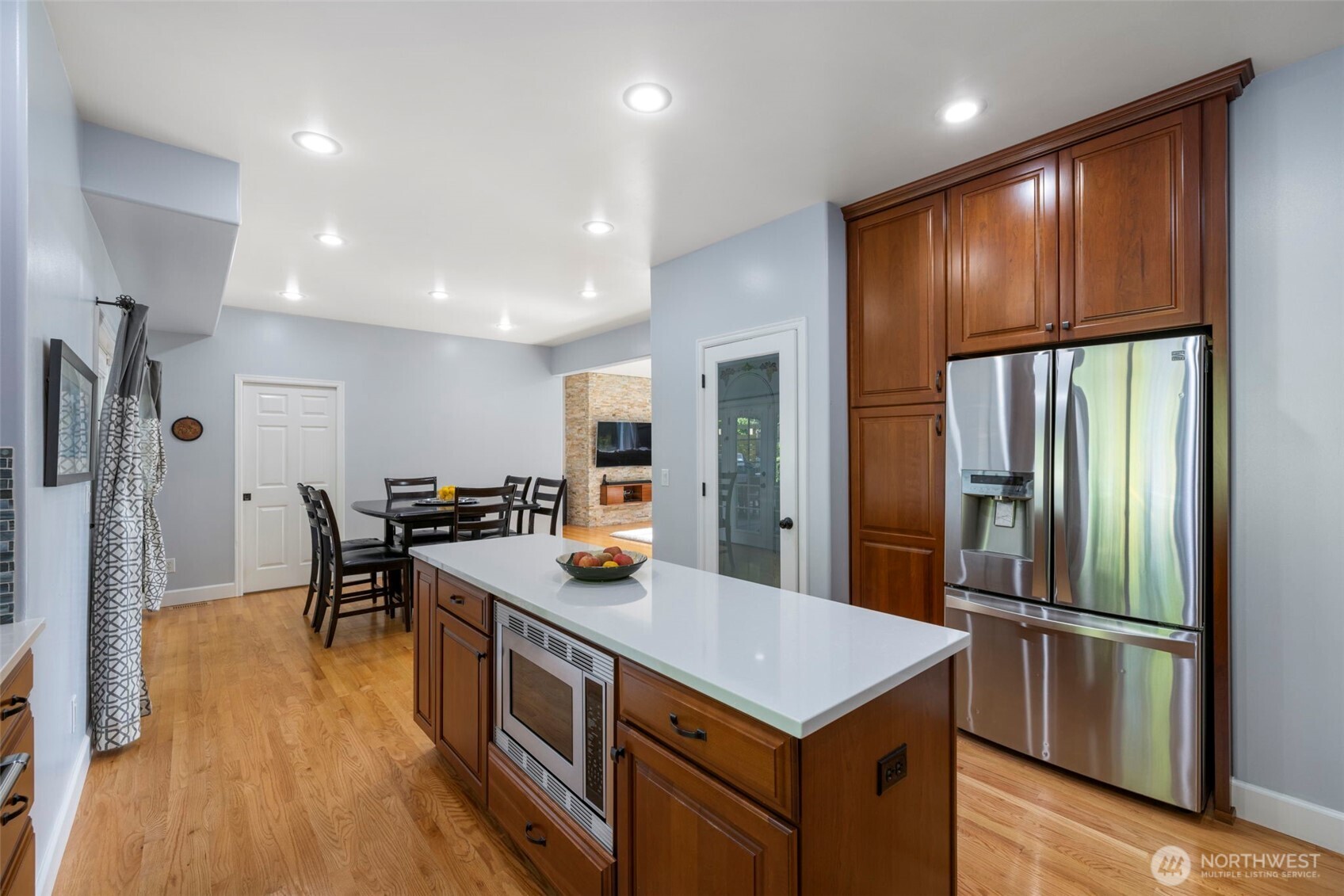 6817 Picnic Point Road Edmonds, WA 98026 - Photo 22 of 40 Gallery Image 22