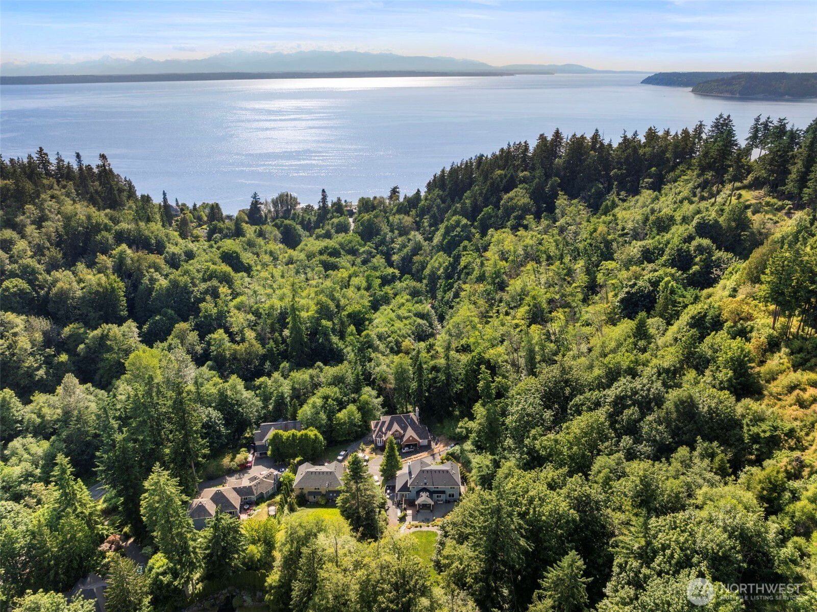 6817 Picnic Point Road Edmonds, WA 98026 - Photo 34 of 40 Gallery Image 34