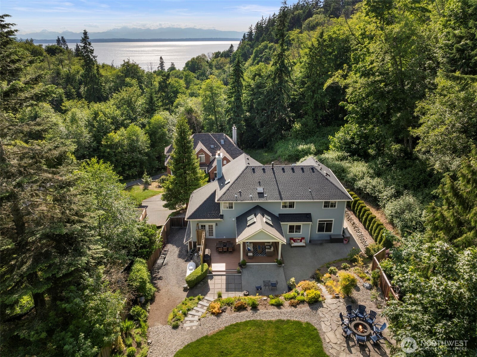 6817 Picnic Point Road Edmonds, WA 98026 - Photo 39 of 40 Gallery Image 39