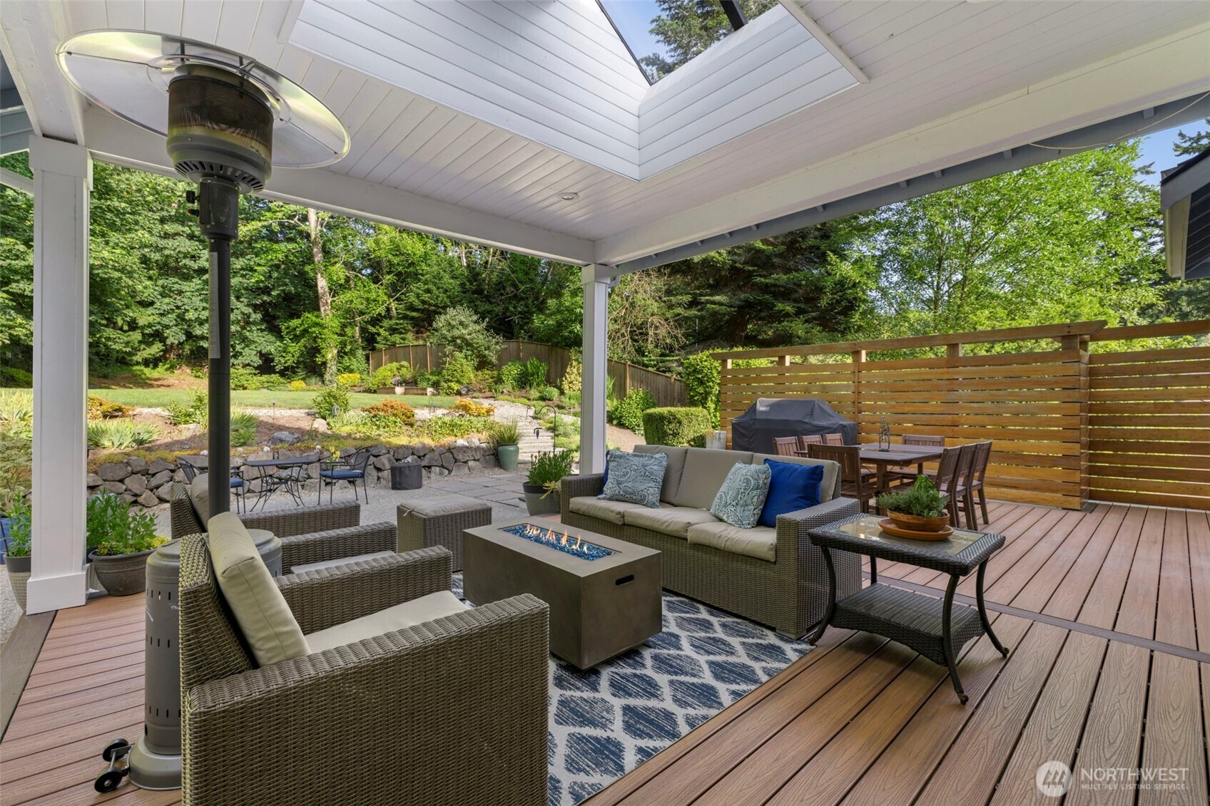 6817 Picnic Point Road Edmonds, WA 98026 - Photo 5 of 40 Gallery Image 5