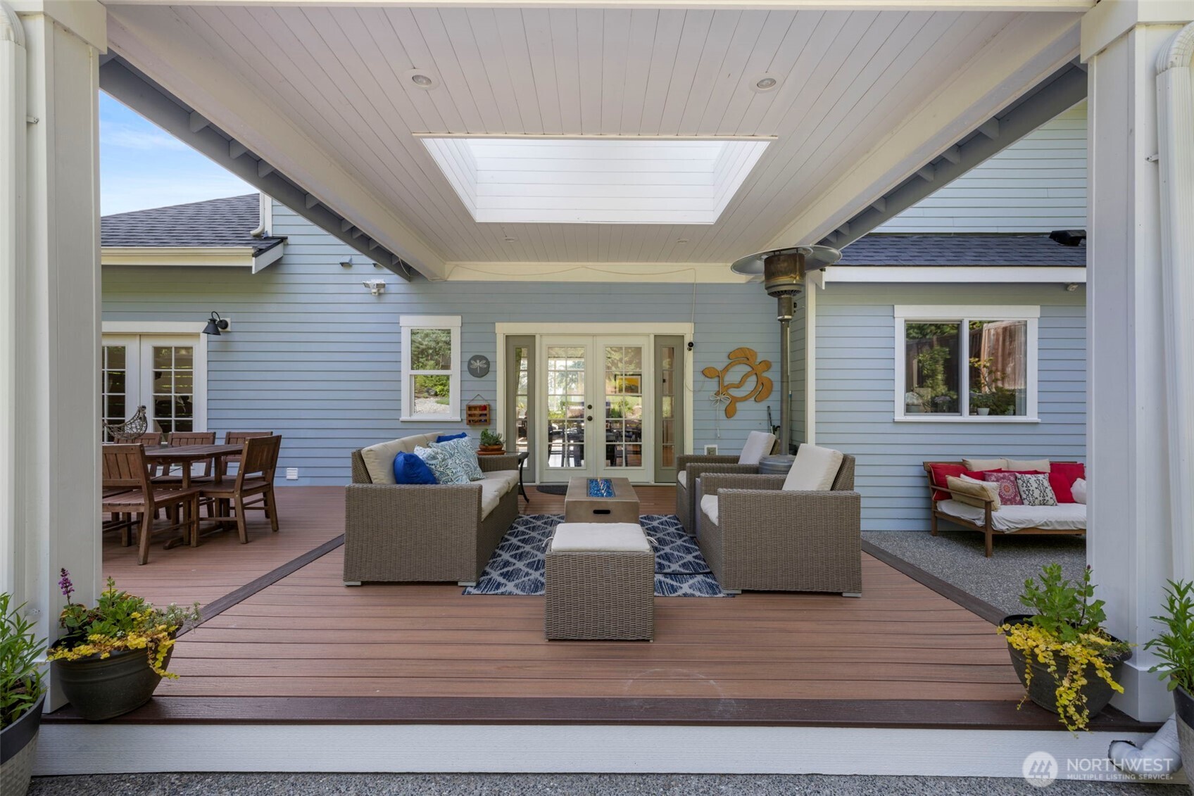 6817 Picnic Point Road Edmonds, WA 98026 - Photo 6 of 40 Gallery Image 6
