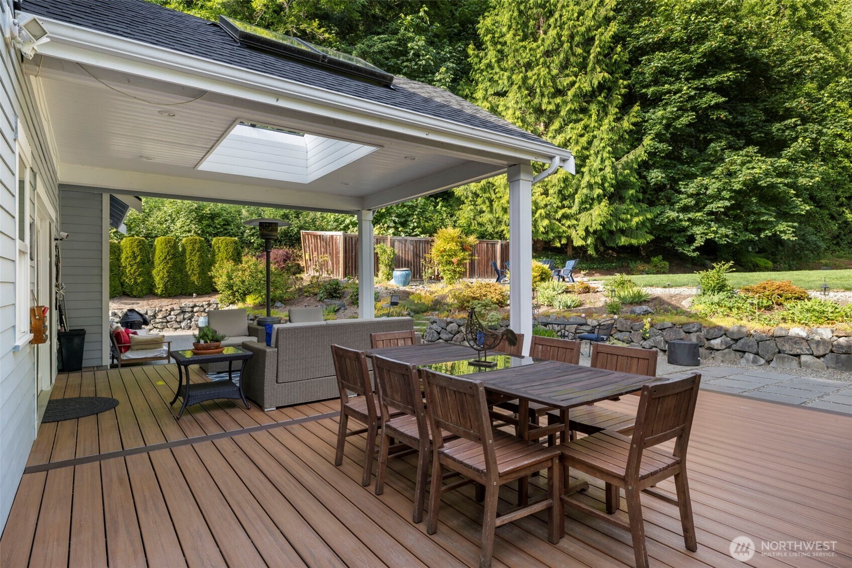 6817 Picnic Point Road Edmonds, WA 98026 - Photo 7 of 40 Gallery Image 7