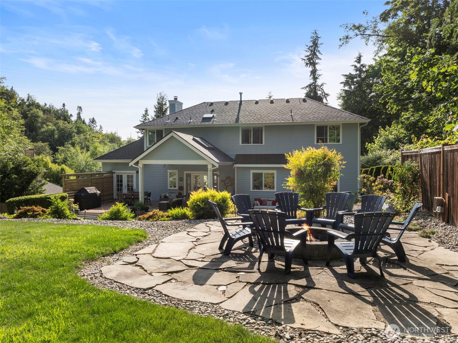 6817 Picnic Point Road Edmonds, WA 98026 - Photo 8 of 40 Gallery Image 8