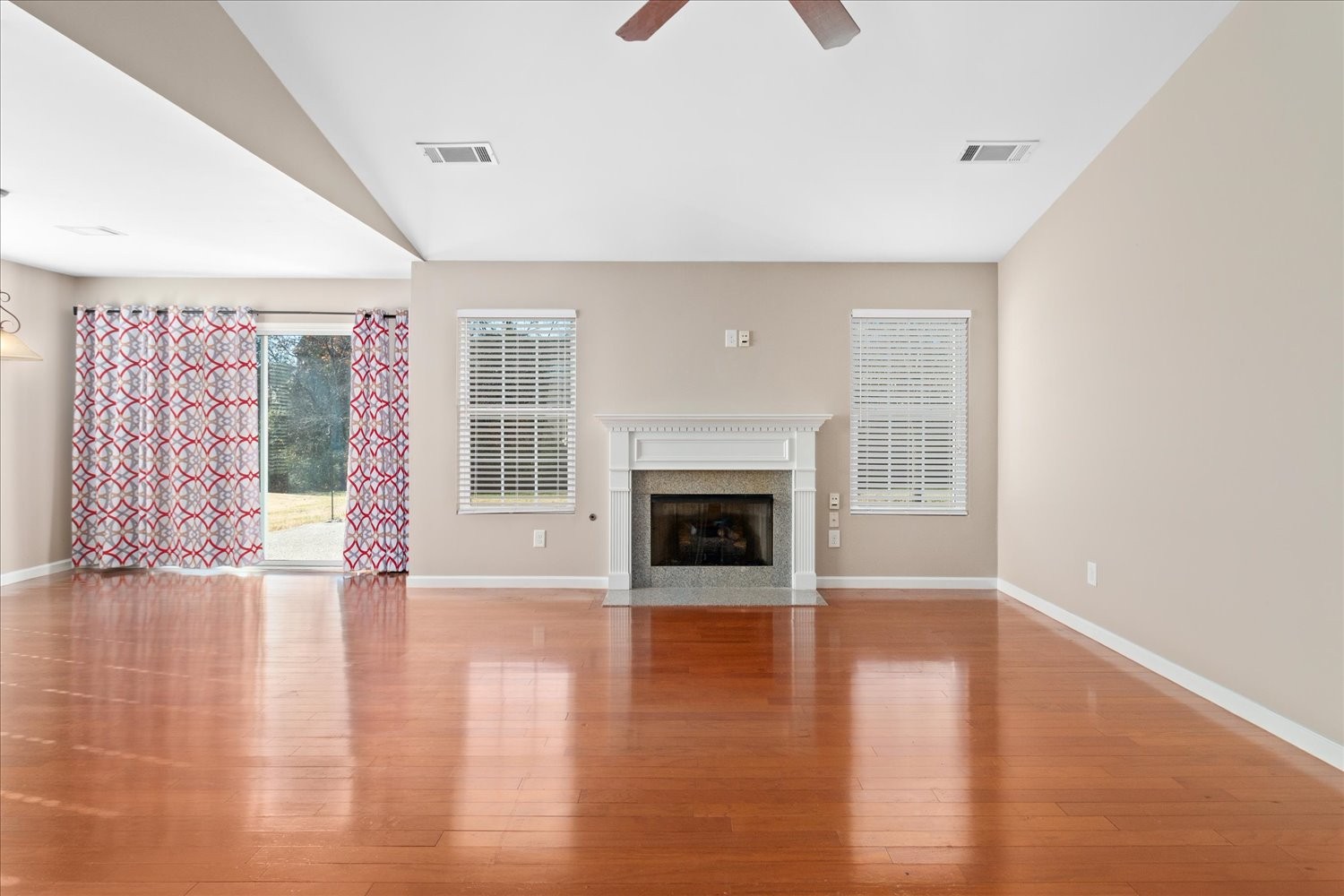 1059 Countess Lane Spring Hill, TN 37174 - Photo 11 of 35 Gallery Image 11