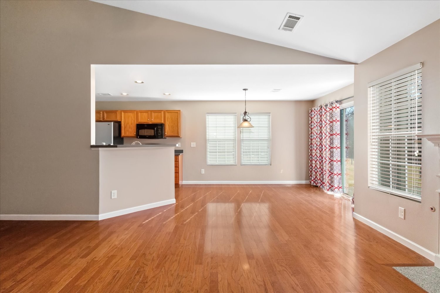 1059 Countess Lane Spring Hill, TN 37174 - Photo 15 of 35 Gallery Image 15