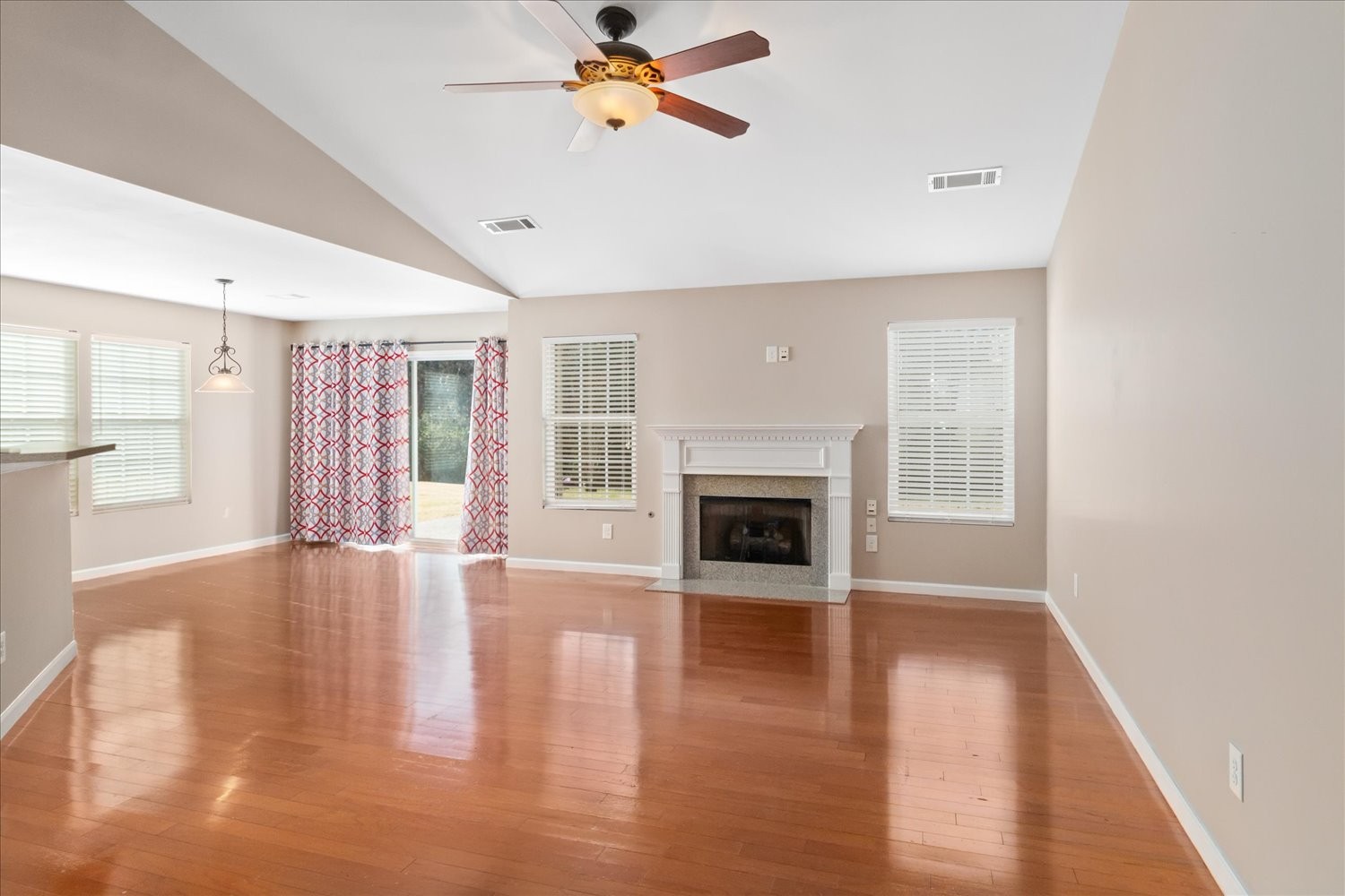 1059 Countess Lane Spring Hill, TN 37174 - Photo 10 of 35 Gallery Image 10