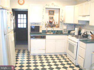 466 Ripka Street Philadelphia, PA 19128 - Photo 4 of 5