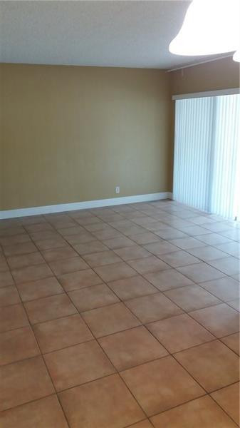 2947 Riverside Drive, Unit 129 Coral Springs, FL 33065 - Photo 6 of 15 Photo 6