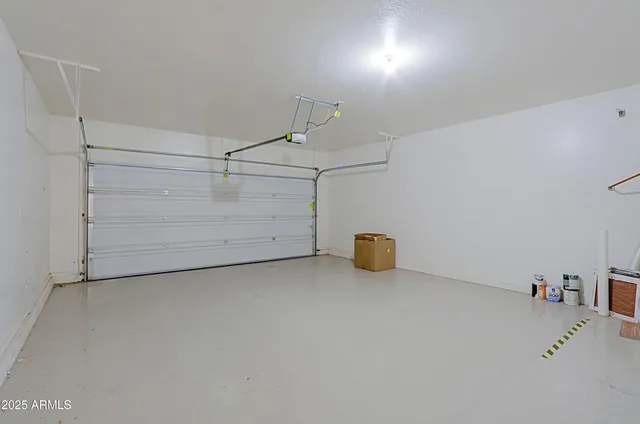 a view of a room with an empty space