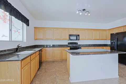 $599,900 | 9541 West Frank Avenue, Peoria, AZ 85382