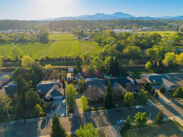 $499,000 | 4540 Cerro Lane, Redding, CA 96001