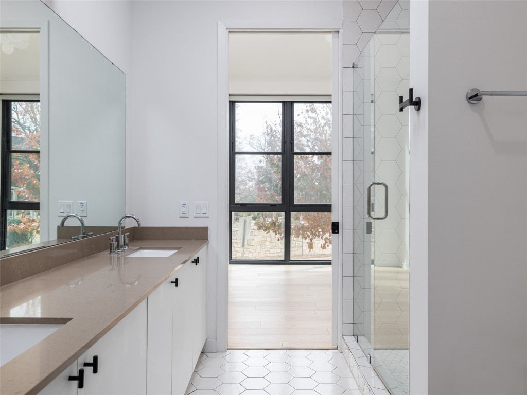 800 Embassy Drive, Unit 237 Austin, TX 78702 - Photo 16 of 35