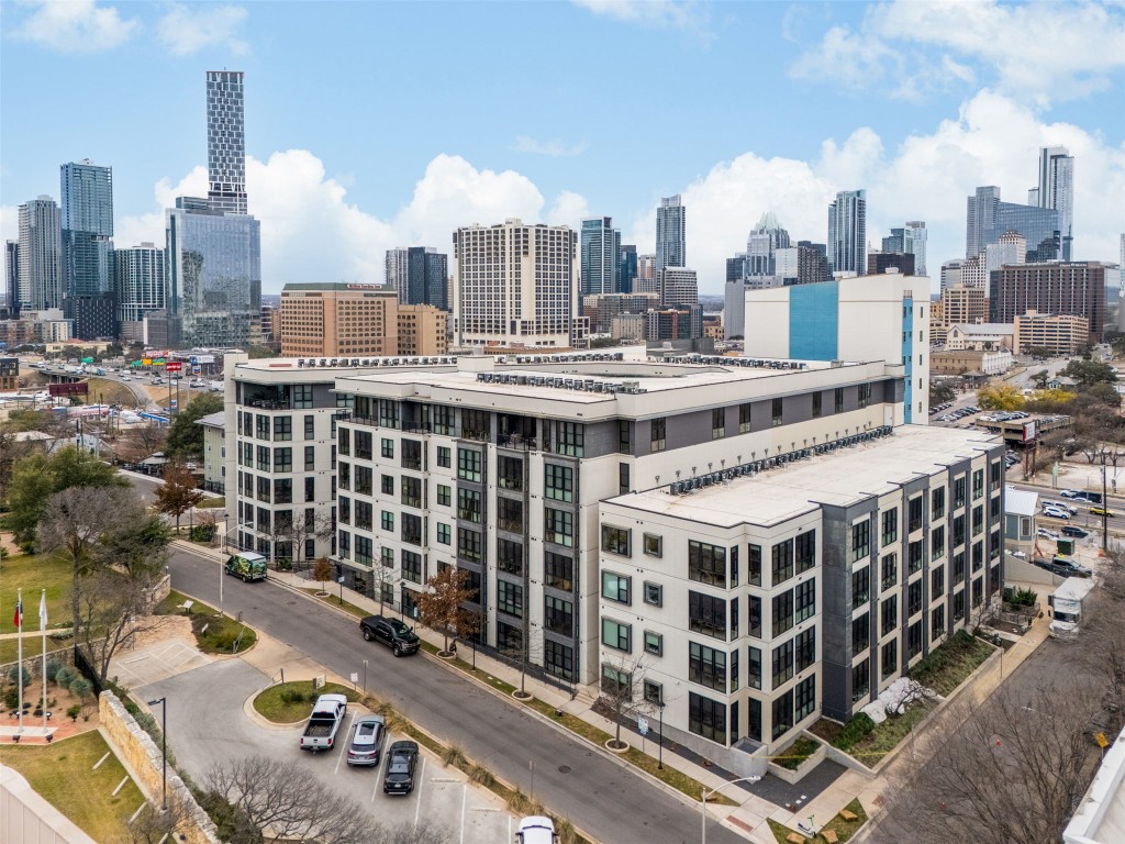800 Embassy Drive, Unit 237 Austin, TX 78702 - Photo 2 of 35 Skyline view