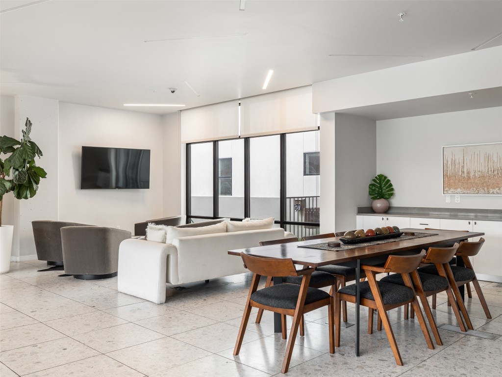 800 Embassy Drive, Unit 237 Austin, TX 78702 - Photo 33 of 35