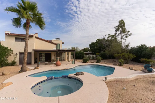 a view of a lake with houses