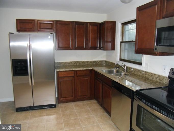 1922 Country Road Beaverdam, VA 23015 - Photo 6 of 16 Kitchen