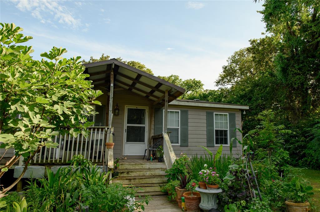 1468 Cedar Mills Road Gordonville, TX 76245 - Photo 5 of 35 front view of a house with a yard