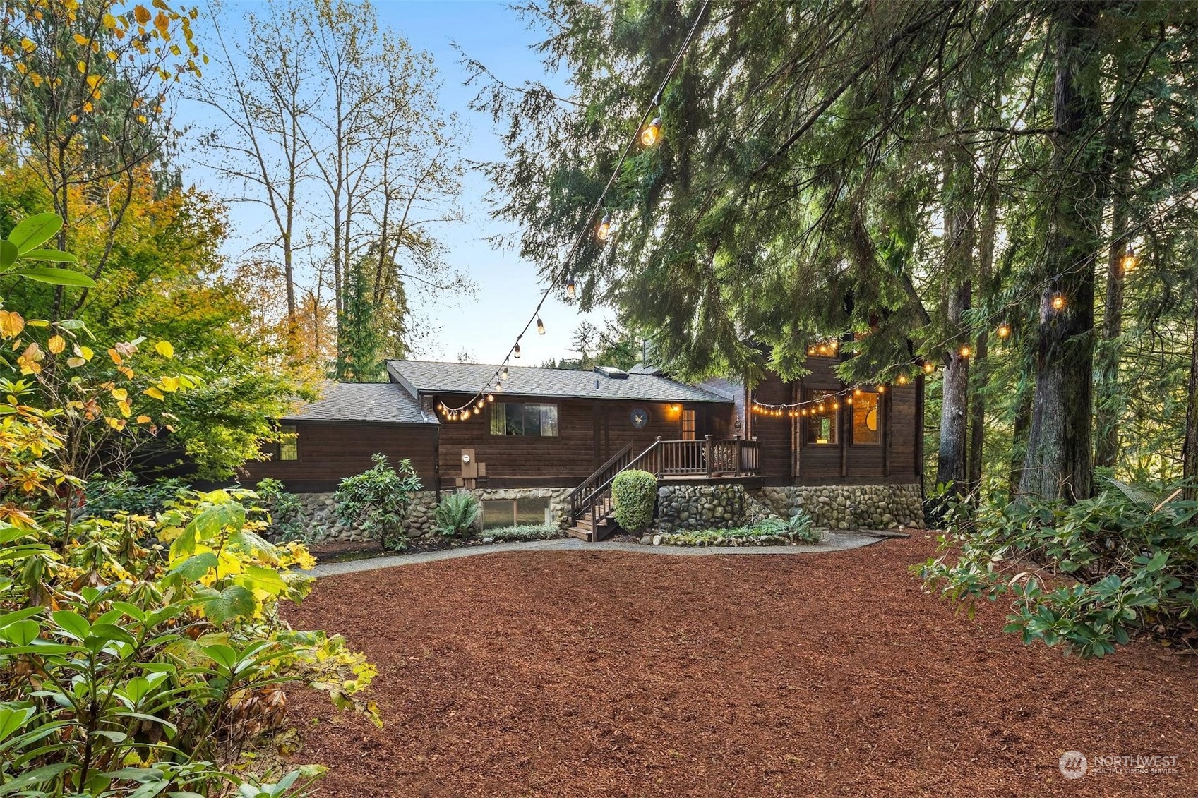 10113 Upper Preston Road Southeast Issaquah, WA 98027 - Photo 3 of 39 Gallery Image 3