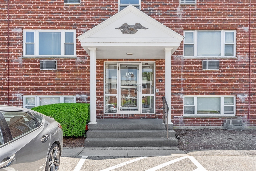 1077 Chestnut Street, Unit 11 Newton, MA 02464 - Photo 15 of 17