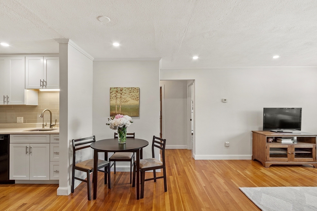 1077 Chestnut Street, Unit 11 Newton, MA 02464 - Photo 5 of 17