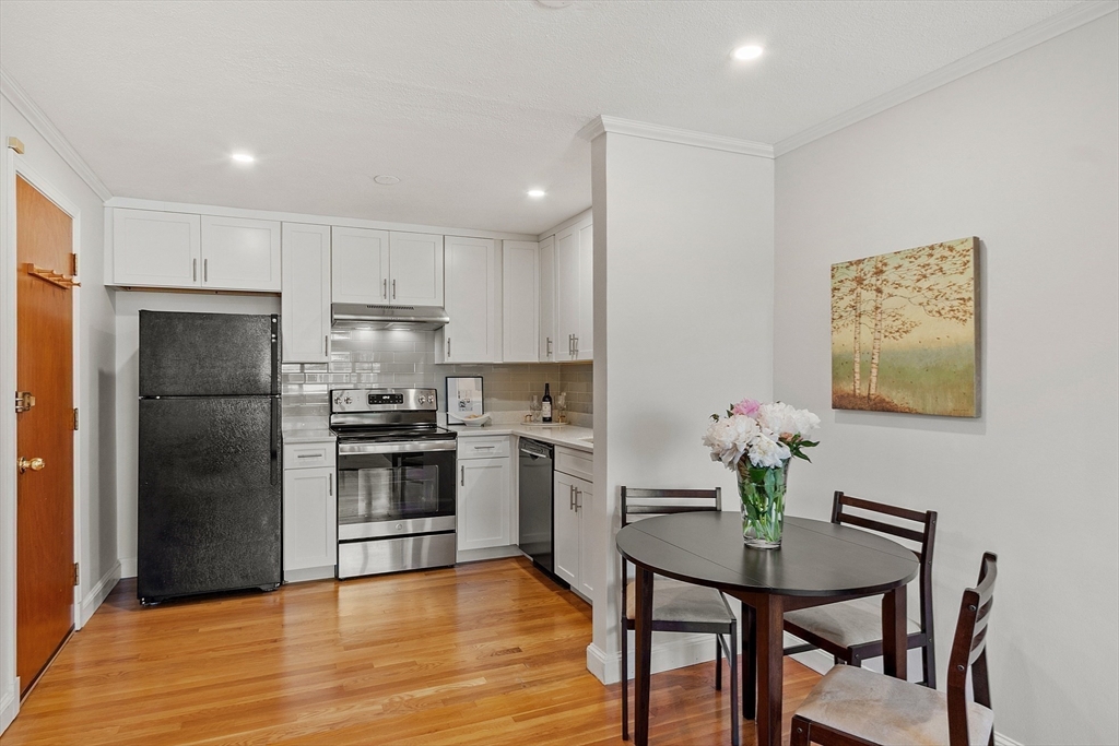 1077 Chestnut Street, Unit 11 Newton, MA 02464 - Photo 7 of 17