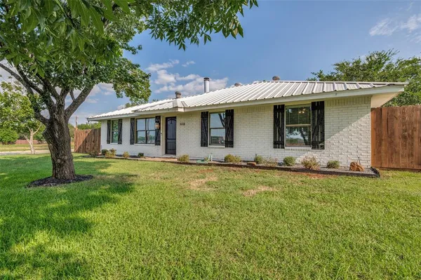 $325,000 | 616 E Avenue East, Midlothian, TX 76065