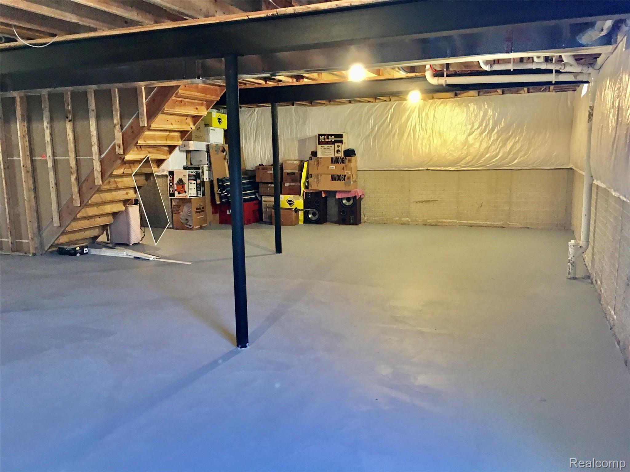 16510 Moore Park Road Macomb, MI 48044 - Photo 36 of 38 Basement IV.jpg