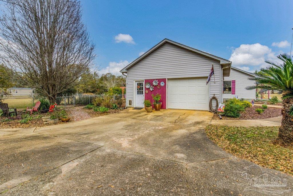6665 Chestnut Road Molino, FL 32577 - Photo 36 of 41 Gallery Image 36