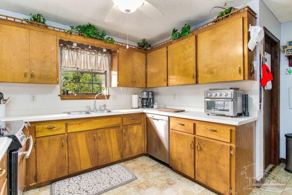 6665 Chestnut Road Molino, FL 32577 - Photo 10 of 41 Gallery Image 10
