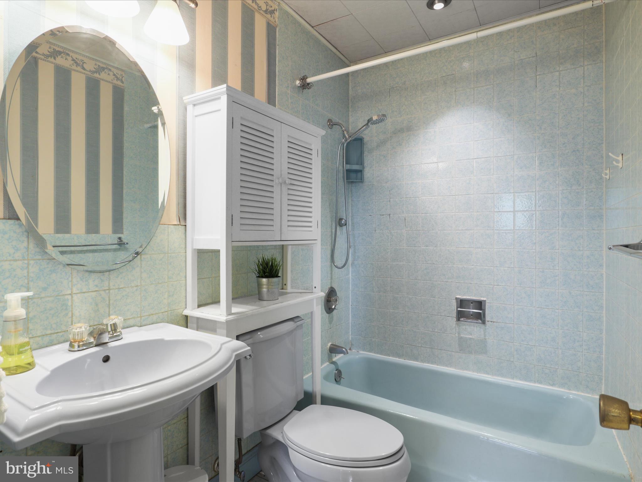 3025 Graham Road Falls Church, VA 22042 - Photo 13 of 31 Full bathroom on main level