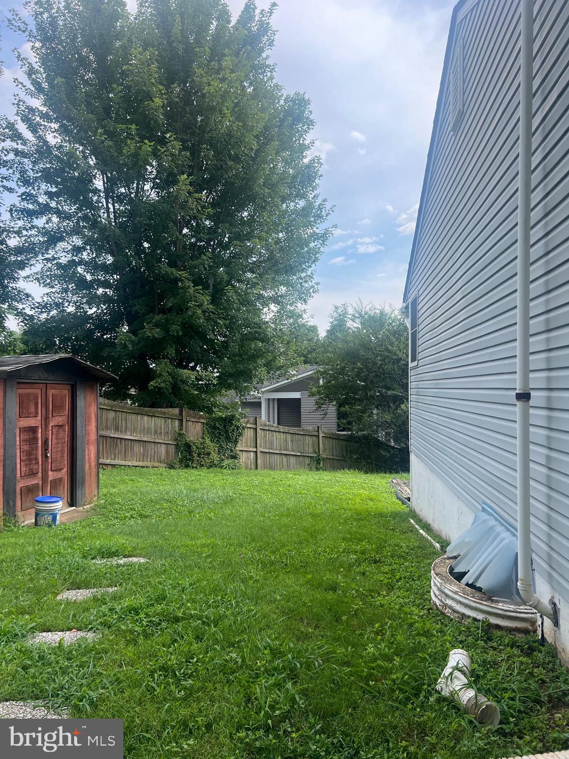 3025 Graham Road Falls Church, VA 22042 - Photo 25 of 31 Back yard