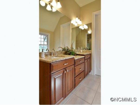 284 Racquet Club Road Asheville, NC 28803 - Photo 16 of 23 Gallery Image 16