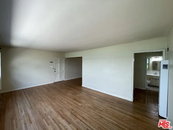 $2,095 | 14940 Dickens Street, Unit 1, Sherman Oaks, CA 91403