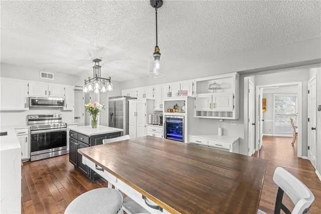 $549,000 | 13716 West 75th Terrace, Lenexa, KS 66216