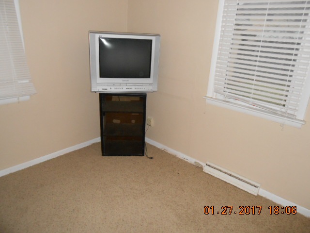 10808 Tonkel Road Fort Wayne, IN 46845 - Photo 8 of 11 Gallery Image 8