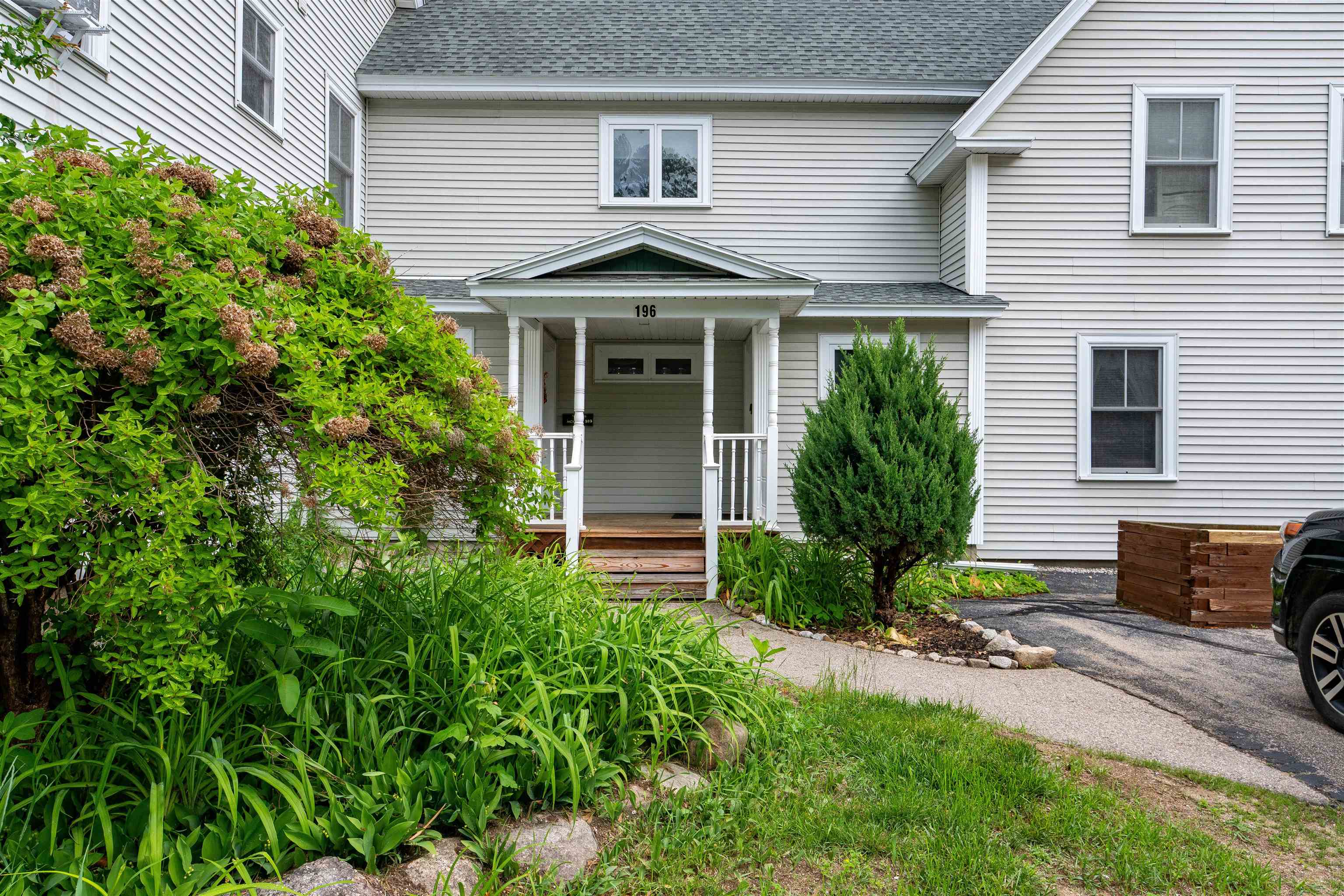 196 East Main Street, Unit 5 Conway, NH 03818 - Photo 2 of 37