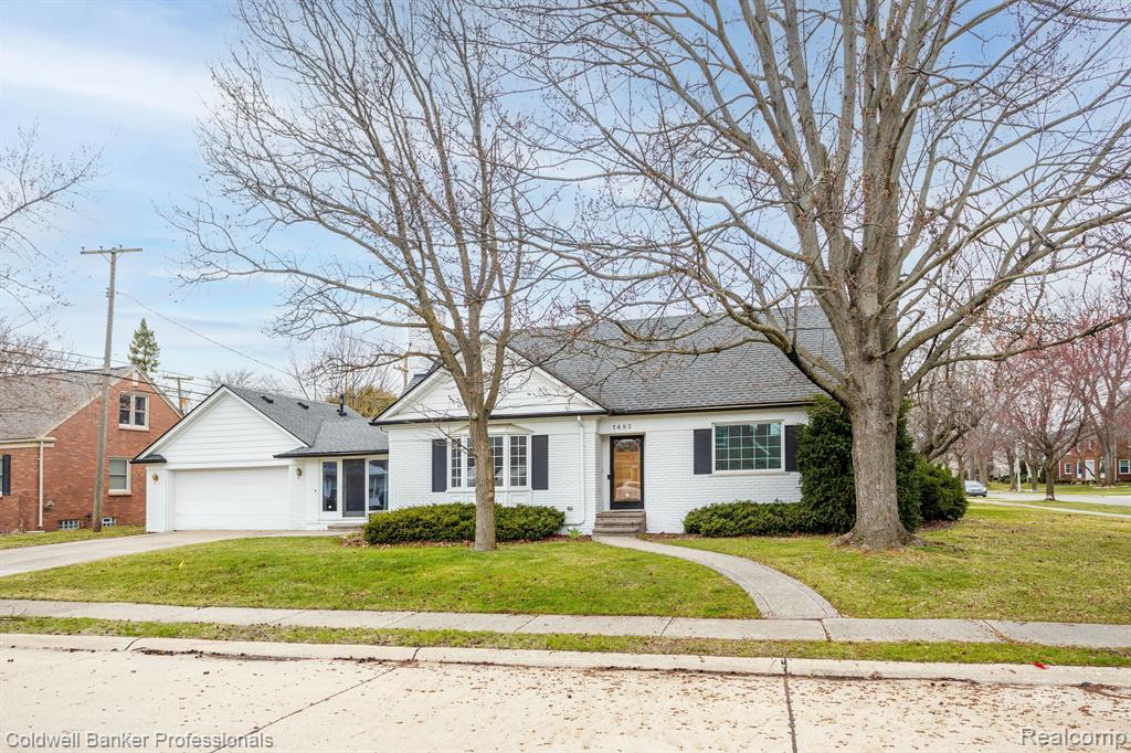 1485 Fairholme Road Grosse Pointe Woods, MI 48236 - Photo 1 of 40