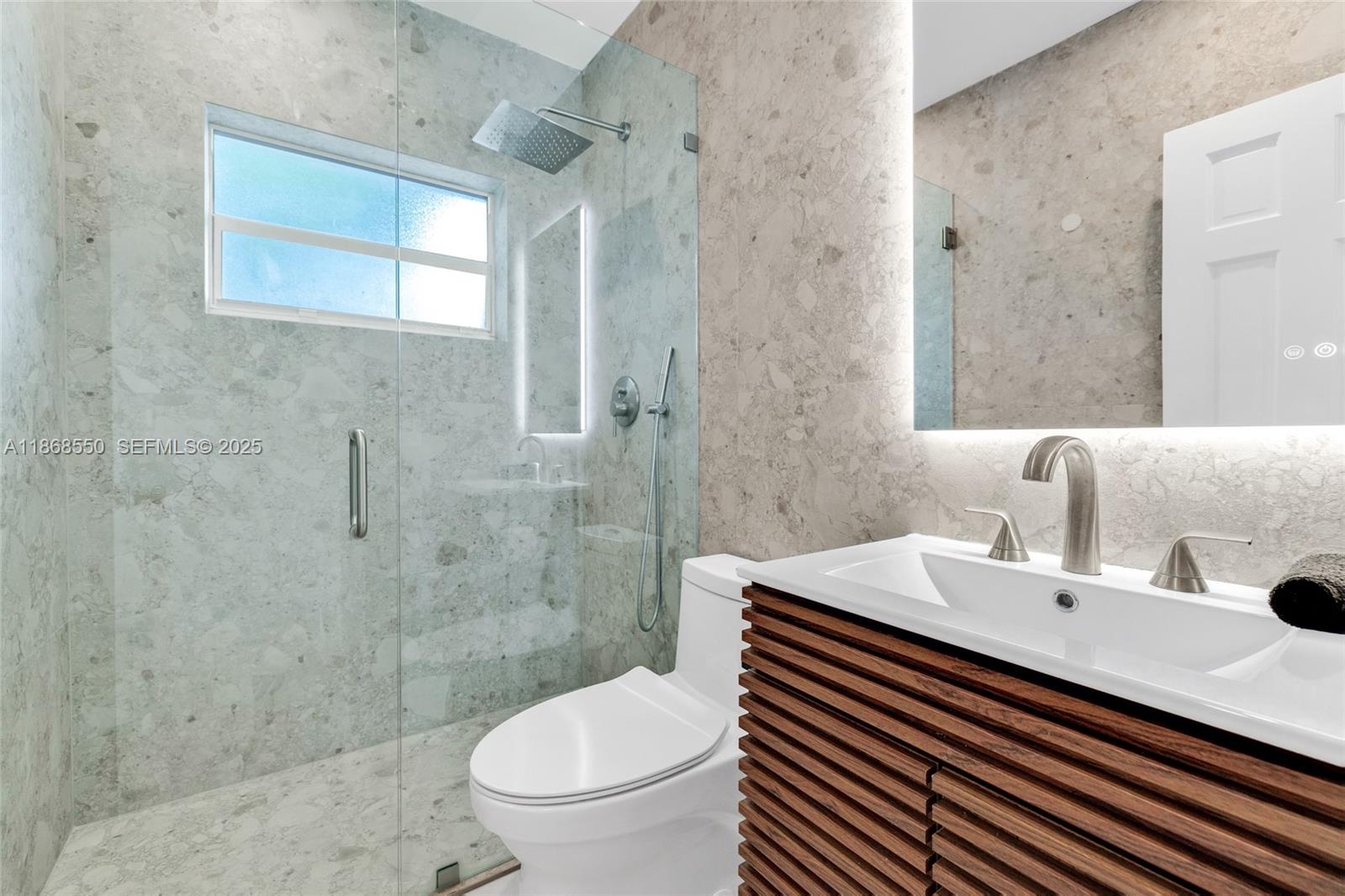 141 Southwest 23rd Road Miami, FL 33129 - Photo 19 of 32